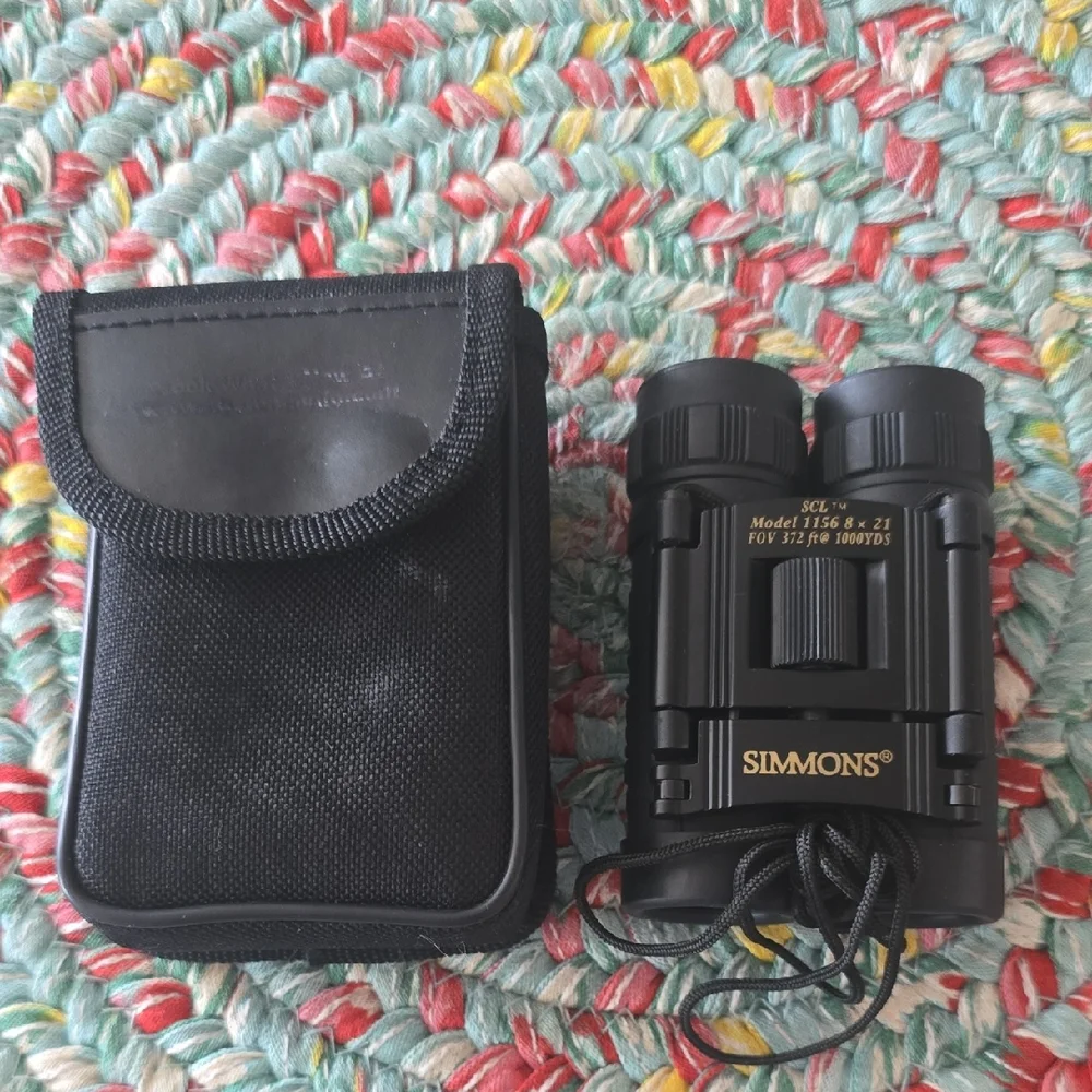 Simmons Black Compact Binoculars with Folding Design